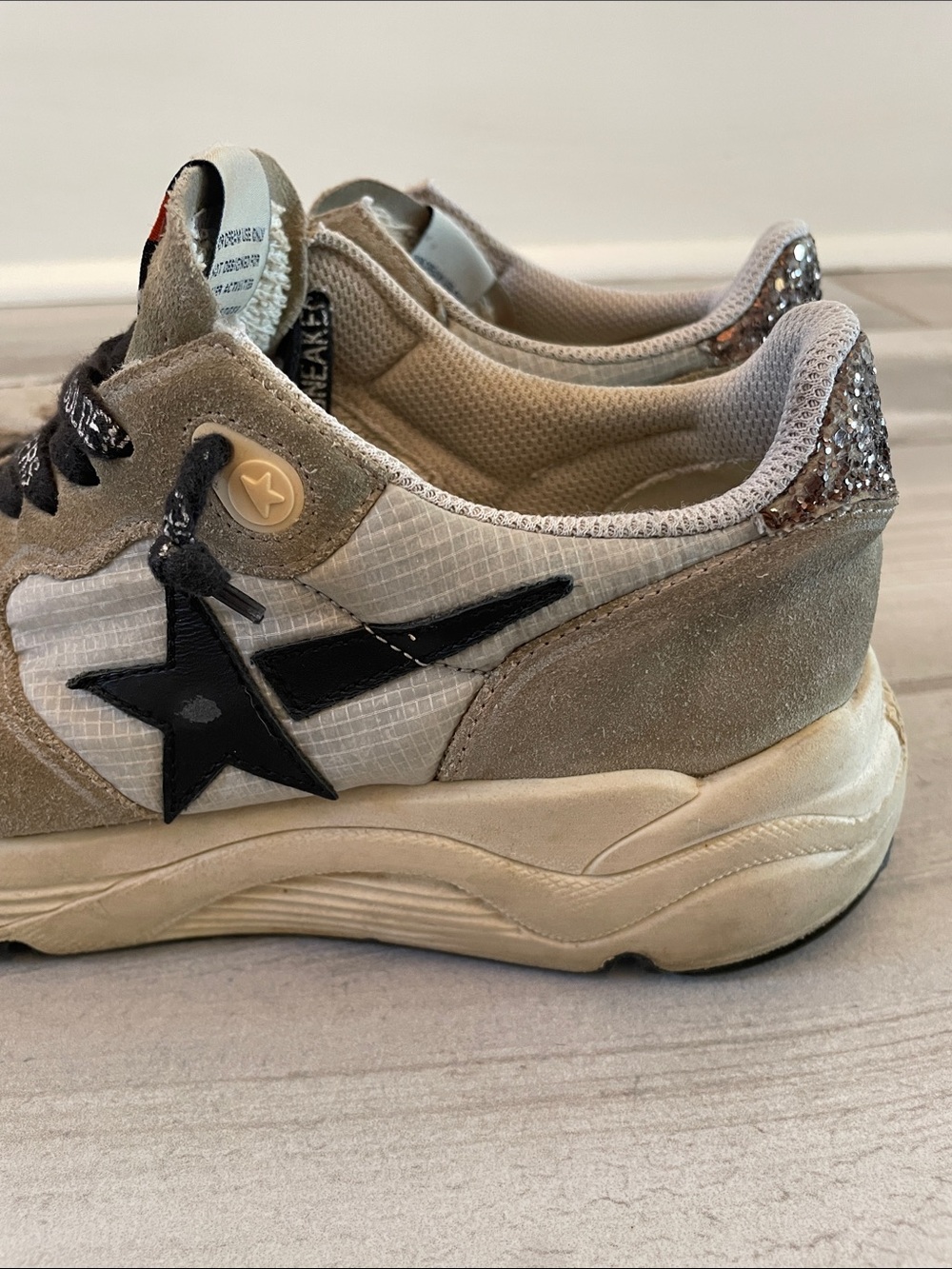 Golden Goose Running Sole Ice Taupe Black Women’s 37 *FLAWS* - Picture 5 of 16